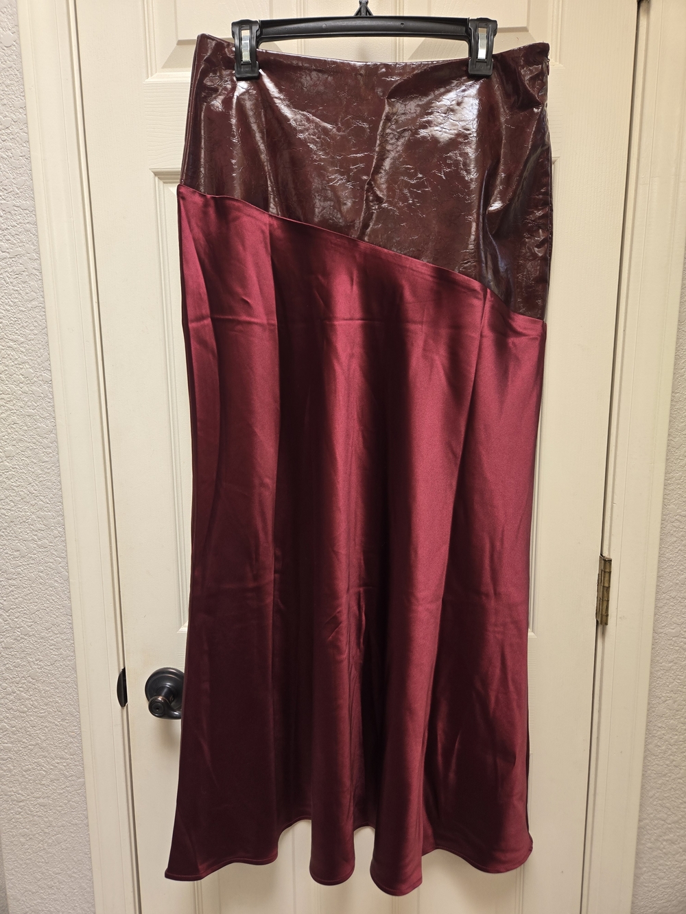 NWT Commense Faux Leather Panel Asymmetric Satin Maxi Skirt, Large - Picture 2 of 7
